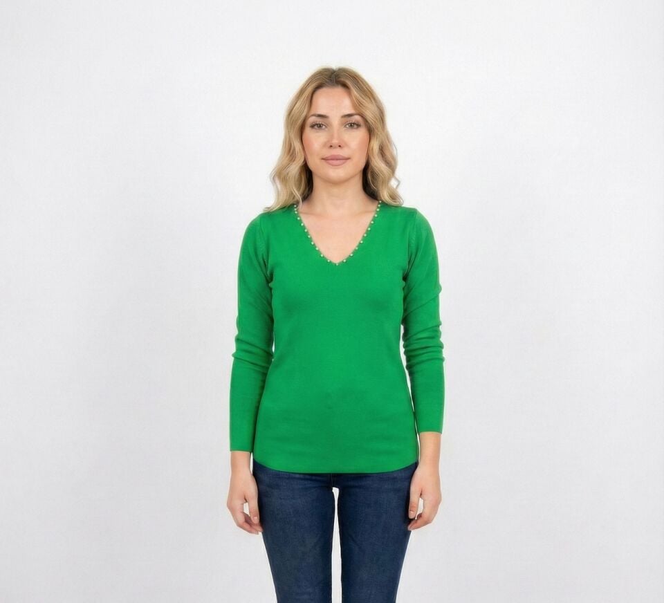 Kadın Yakası Taşlı Merdiven Yaka Triko Kazak